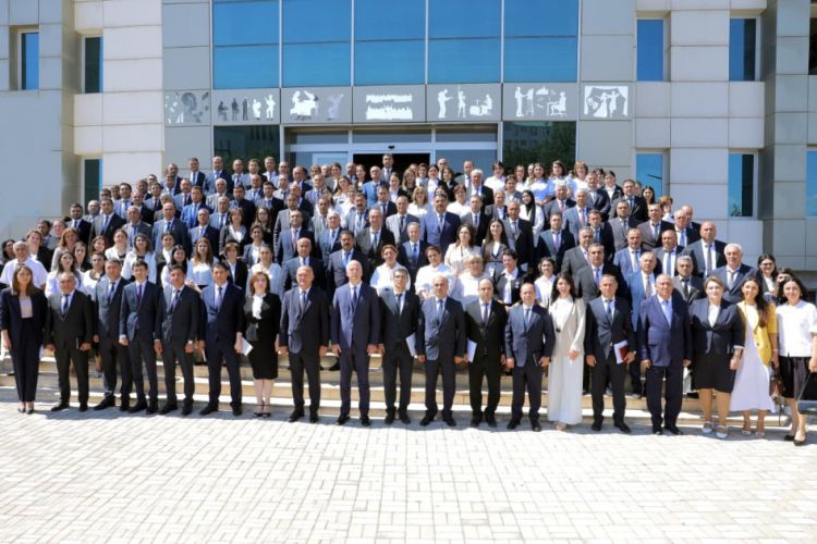 Naxçıvanda təhsil işçilərinin sentyabr konfransı keçirilib<font color=red> - FOTOLAR</font>