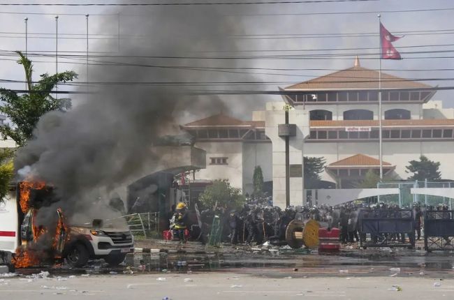 Nepalda etirazlarda ölənlərin sayı 34 nəfərə çatıb