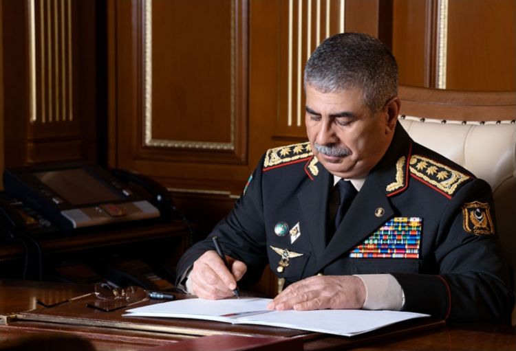 Azərbaycan müdafiə naziri Pakistan tərəfinə başsağlığı verib