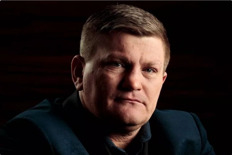 Əfsanəvi peşəkar boksçu 46 yaşında vəfat edib