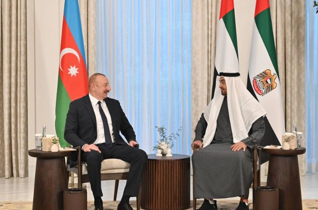 Birləşmiş Ərəb Əmirliklərinin Prezidenti Azərbaycana rəsmi səfərə gəlib