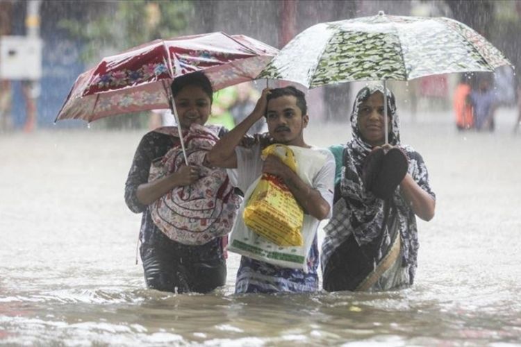 Hindistanda musson yağışları səbəbindən 17 nəfər həlak olub
