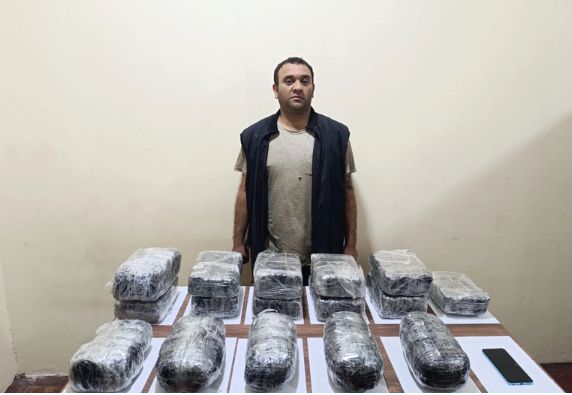 İrandan 16 kq narkotikin ölkəyə keçirilməkdə şübhəli bilinən azərbaycanlı saxlanılıb
