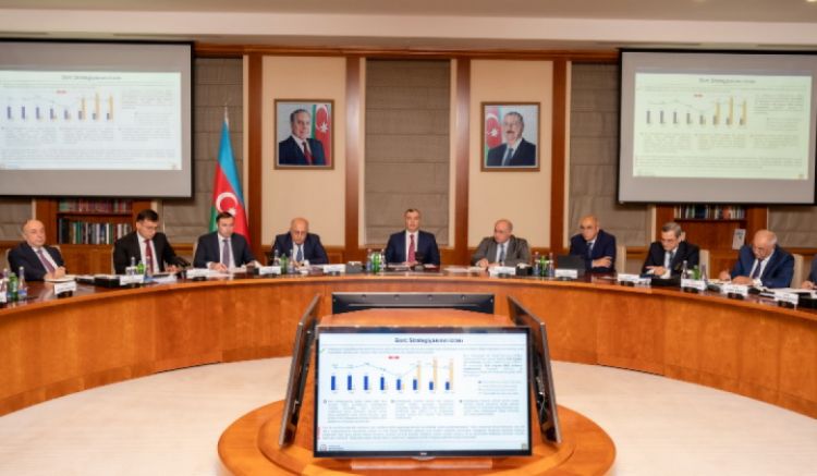 Maliyyə Nazirliyində kollegiya iclası keçirilib<font color=red> - FOTOLAR</font>