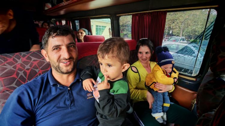 Böyük qayıdış: Növbəti köç karvanı Həsənriz kəndinə çatıb<font color='red'> - YENİLƏNİB</font><font color=red> - FOTOLAR</font>