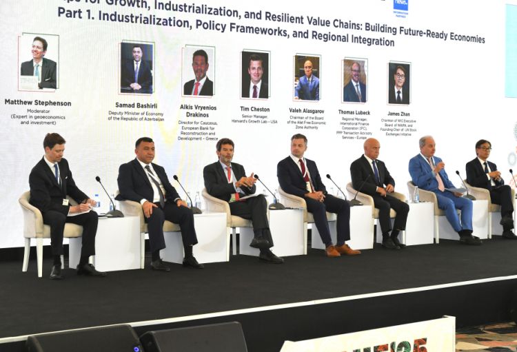 AYİB: Biz Azərbaycana diversifikasiya məsələsində köməklik göstərməyə hazırıq