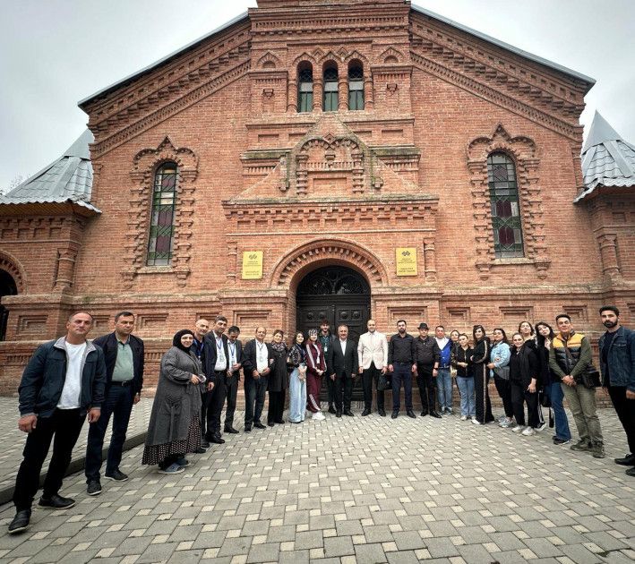 Naxçıvan Dövlət Kukla Teatrının Gəncə və Qax rayonlarına təşkil olunmuş qastrol səfəri yekunlaşıb<font color=red> - FOTOLAR</font>