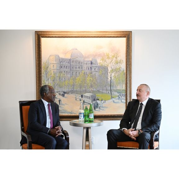 Prezident İlham Əliyev Nyu-Yorkda “Global Infrastructure Partners” şirkətinin təsisçisi, sədri və baş icraçı direktoru ilə görüşüb<font color=red> - FOTOLAR</font>