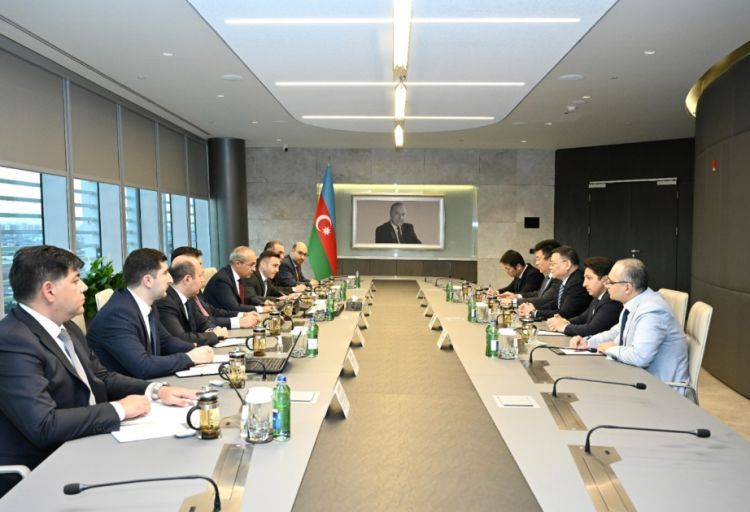 Azərbaycanda elektrik avtobusların istehsalının lokallaşdırılması layihəsi çərçivəsində görülən işlər müzakirə olunub