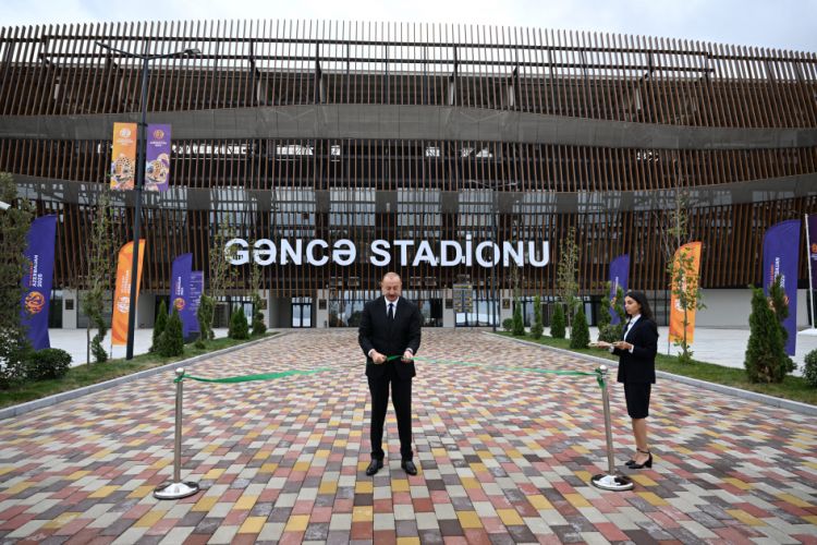 Prezident İlham Əliyev Gəncə şəhər stadionunun açılışında iştirak edib<font color=red> - FOTOLAR</font>