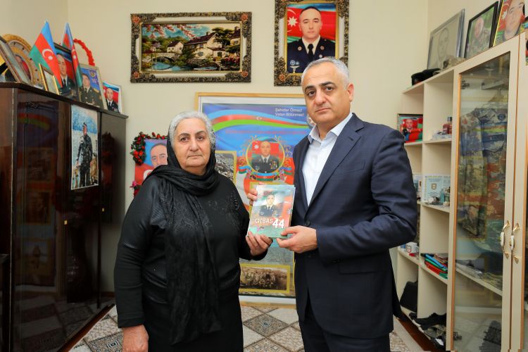 Səlahiyyətli nümayəndə şəhid ailələrini ziyarət edib<font color=red> - FOTOLAR</font>