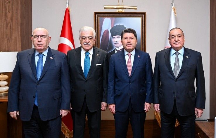 Türkiyəli nazir: Azərbaycanla əlaqələrimizi "bir millət, iki dövlət" prinsipi ilə davam etdirəcəyik