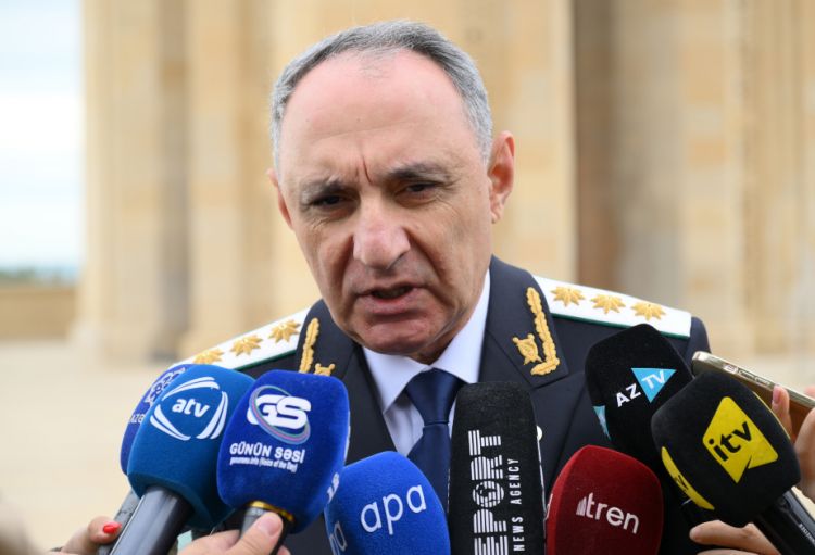 Baş prokuror: AZAL-ın təyyarəsinin qəzaya uğraması ilə bağlı istintaq davam edir