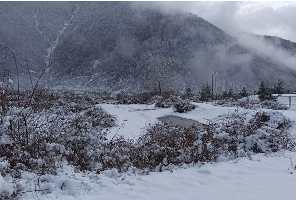 Kəlbəcər və Şahdağa qar yağıb