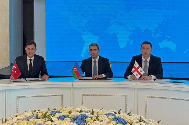 Bakı–Tbilisi–Qars dəmiryolu ilə yükdaşımalarla bağlı Anlaşma Memorandumu imzalanıb