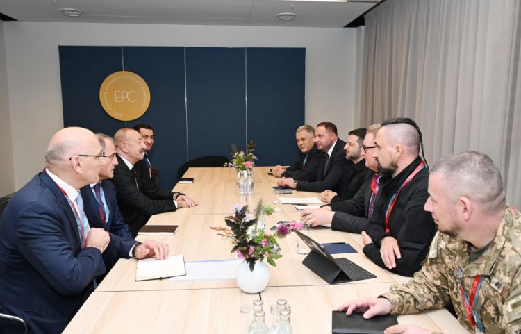 Azərbaycan Prezidenti İlham Əliyevin Kopenhagendə Ukrayna Prezidenti ilə görüşü olub<font color=red> - FOTOLAR</font>