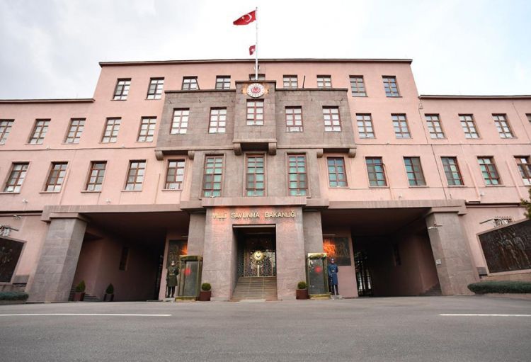 Türkiyə sahilləri yaxınlığında silahları olan pilotsuz kater məhv edilib