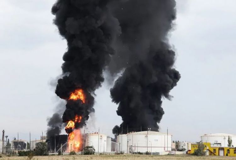 Ukrayna Silahlı Qüvvələrinin Baş Qərargahı: Müdafiə Qüvvələri Feodosiya neft terminalını vurub