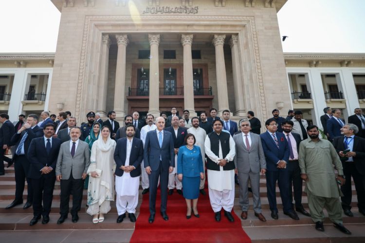 Azərbaycan və Türkiyə parlamentlərinin sədrləri Lahora səfər ediblər<font color=red> - FOTOLAR</font>