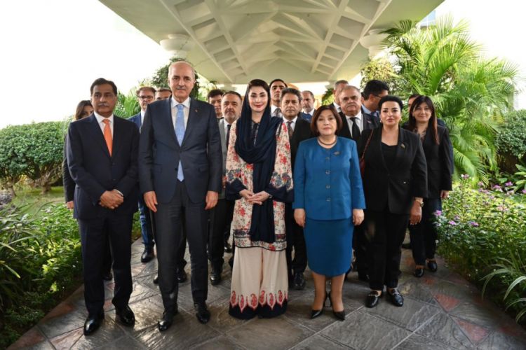 Pakistanın Pəncab əyalətinin Baş naziri ilə görüşdə üçtərəfli formatda əməkdaşlığın perspektivləri müzakirə edilib<font color=red> - FOTOLAR</font>