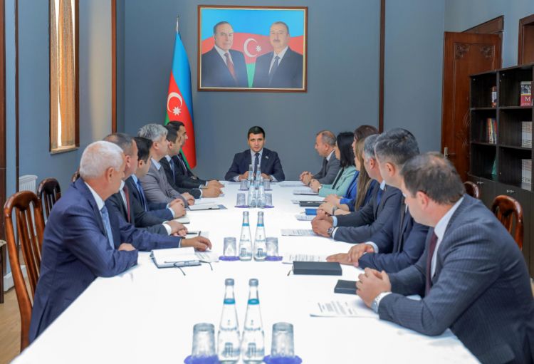 Ali Məclisin Hüquq siyasəti komitəsinin iclası keçirilib<font color=red> - FOTOLAR</font>