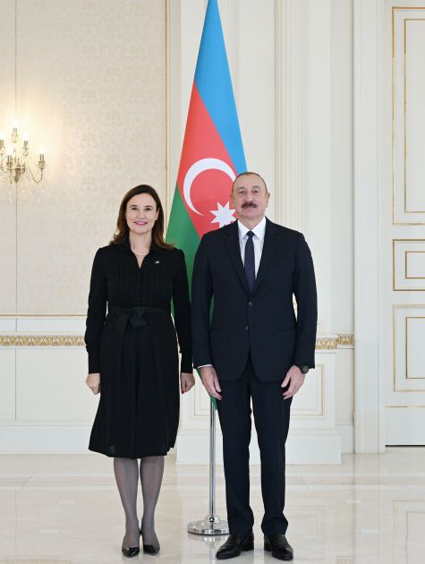 Prezident İlham Əliyev Avropa İttifaqının ölkəmizdəki nümayəndəliyinin yeni təyin olunmuş rəhbərinin etimadnaməsini qəbul edib<font color=red> - FOTOLAR</font>