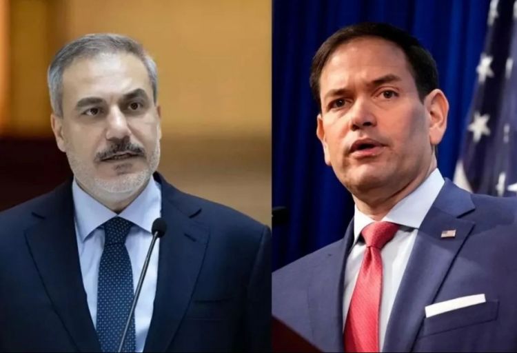 Türkiyənin XİN başçısı ilə ABŞ Dövlət katibi qlobal məsələləri müzakirə ediblər