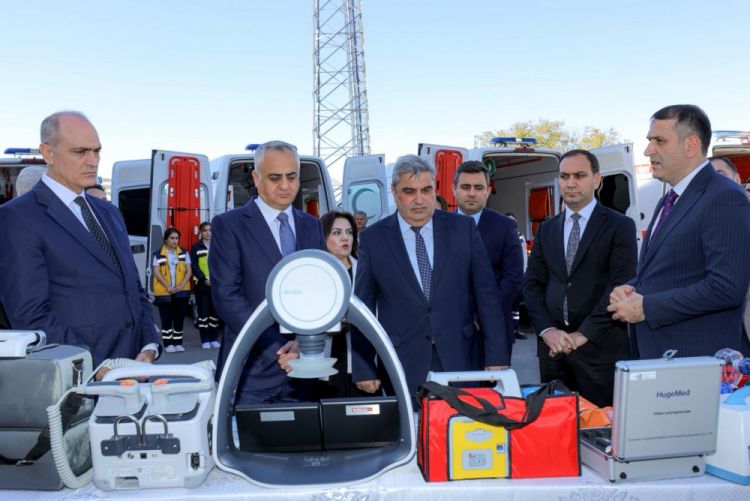 Naxçıvanda Dövlət Proqramının icrası çərçivəsində yeni Hemodializ Mərkəzi istifadəyə verilib, Təcili Tibbi Yardım Xidmətinin maddi-texniki bazası gücləndirilib<font color=red> - FOTOLAR</font>