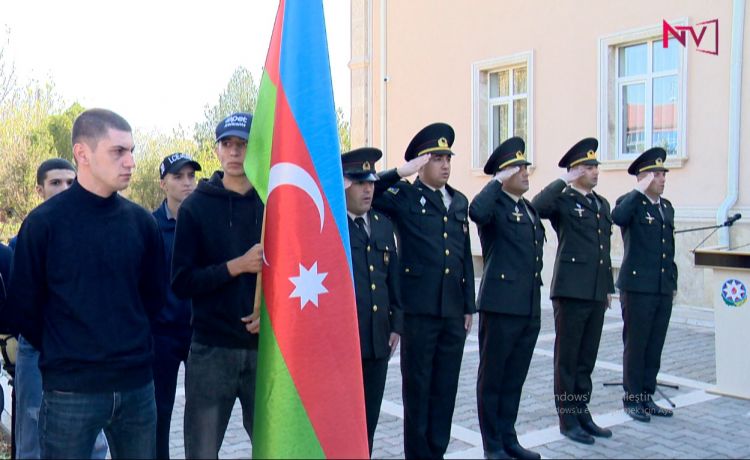 BABƏK RAYONUNDA GƏNCLƏR ORDU SIRALARINA YOLA SALINIBLAR<font color=red> - VİDEO</font>