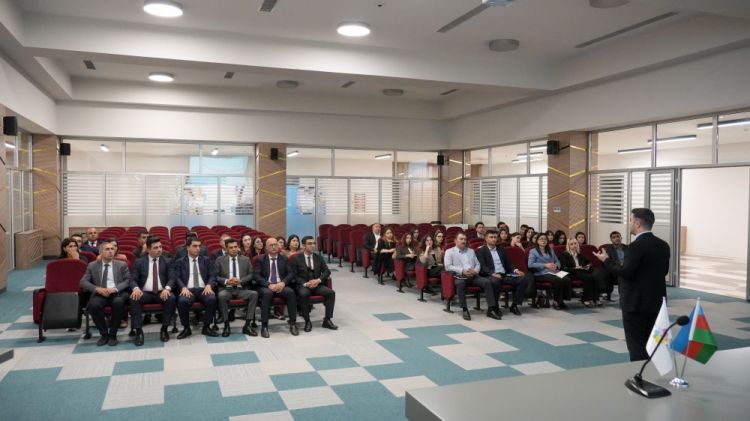 Naxçıvanda dövlət qurumları üçün SMM təlimlərinə start verilib<font color=red> - FOTOLAR</font>