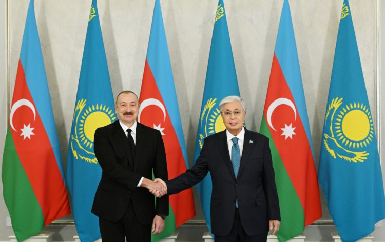 Azərbaycan Prezidenti İlham Əliyevin Astanada rəsmi qarşılanma mərasimi olub<font color='red'> - YENİLƏNİB</font><font color=red> - FOTOLAR</font>