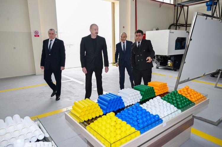 Sabirabadda su filtrlərinin istehsalı müəssisəsinin fəaliyyəti ilə tanışlıq<font color=red> - FOTOLAR</font>