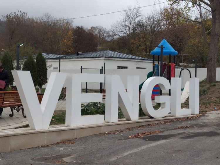 Ağdərənin Vəngli kəndinə növbəti köç olub<font color=red> - FOTOLAR</font>