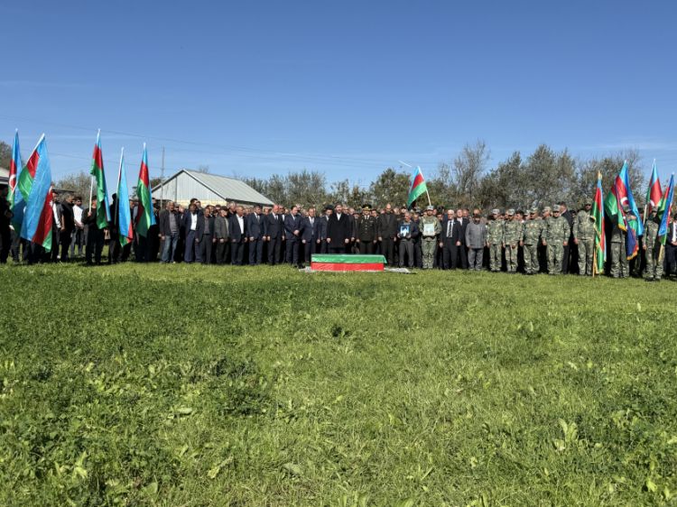 Birinci Qarabağ müharibəsinin itkin şəhidi Elçin Heydərov İmişli rayonunda torpağa tapşırılıb<font color=red> - FOTOLAR</font>