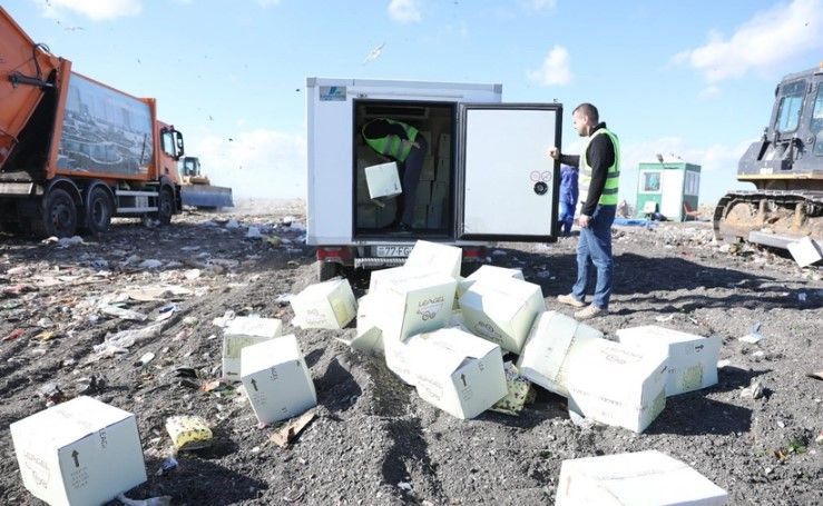 Azərbaycana gətirilmiş 480 kq dondurma istehlaka yararsız çıxıb<font color=red> - VİDEO</font>