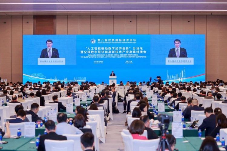 Azərbaycan Süni İntellektlə İdarə Olunan Rəqəmsal İqtisadiyyat üzrə İnnovasiya Forumuna qatılıb