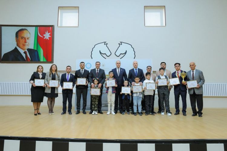 Naxçıvanda 8 Noyabr – Zəfər Gününə həsr olunmuş  beynəlxalq reytinqli şahmat turnirində qalib olan  şahmatçıların mükafatlandırma tədbiri keçirilib<font color=red> - FOTOLAR</font>