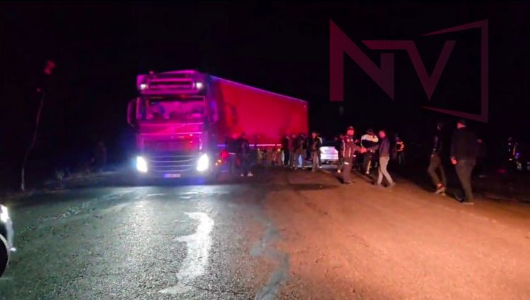 Şərurda minik və yük avtomobilləri toqquşub, bir nəfər ölüb