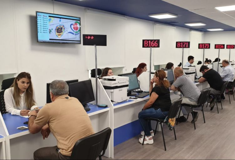 Naxçıvanda vergi ödəyicilərinə xidmət mərkəzlərində 52 mindən çox xidmət göstərilib