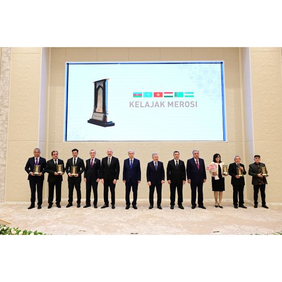 Prezident İlham Əliyev Daşkənddə "Gələcəyin İrsi" Beynəlxalq Mükafatının təqdimat mərasimində iştirak edib<font color=red> - FOTOLAR</font>