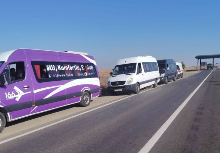 Bu gün Xocavəndin Qırmızı Bazar qəsəbəsi və Sos kəndinə 41 ailə yola salınıb<font color=red> - FOTOLAR</font>