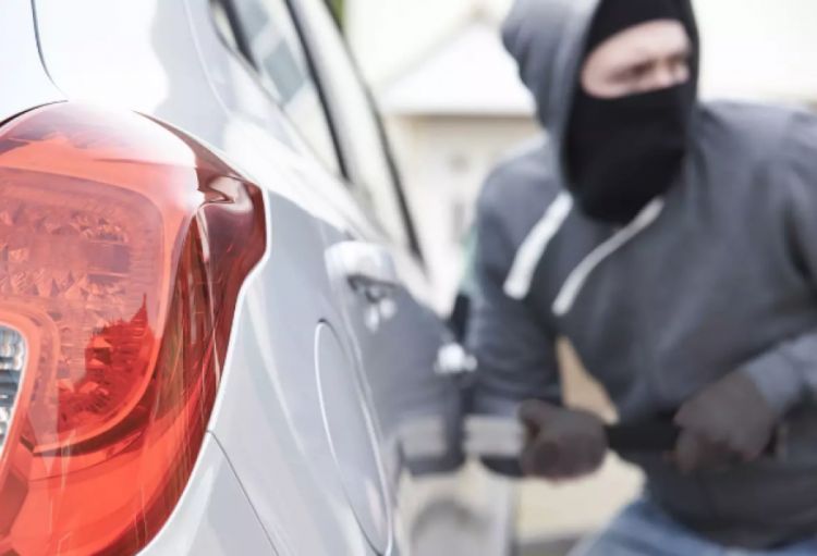 Babəkdə avtomobili qaçıran şəxs saxlanılıb