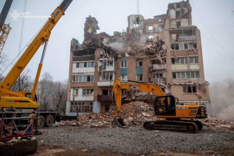 Ternopolda raketlə vurulan binada 14 nəfər itkin düşmüş hesab edilir