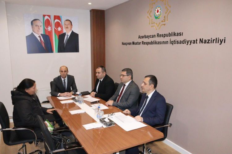 İqtisadiyyat Nazirliyində vətəndaşların müraciətləri dinlənilib<font color=red> - FOTOLAR</font>