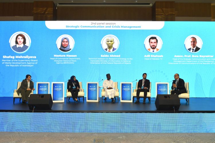 D-8 Media Forumunda strateji kommunikasiya və böhranın idarə olunması məsələləri müzakirə olunub<font color=red> - FOTOLAR</font>