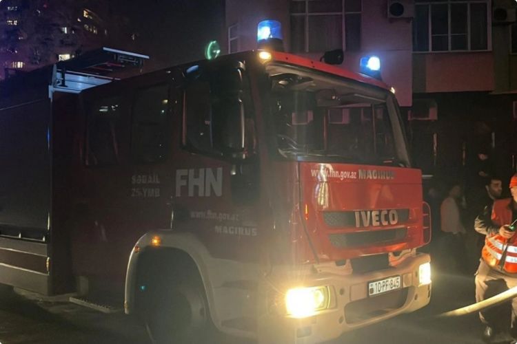 Yasamalda yaşayış binasında yanğın söndürülüb, üç nəfər tüstüdən boğularaq ölüb<font color='red'> - YENİLƏNİB6</font>