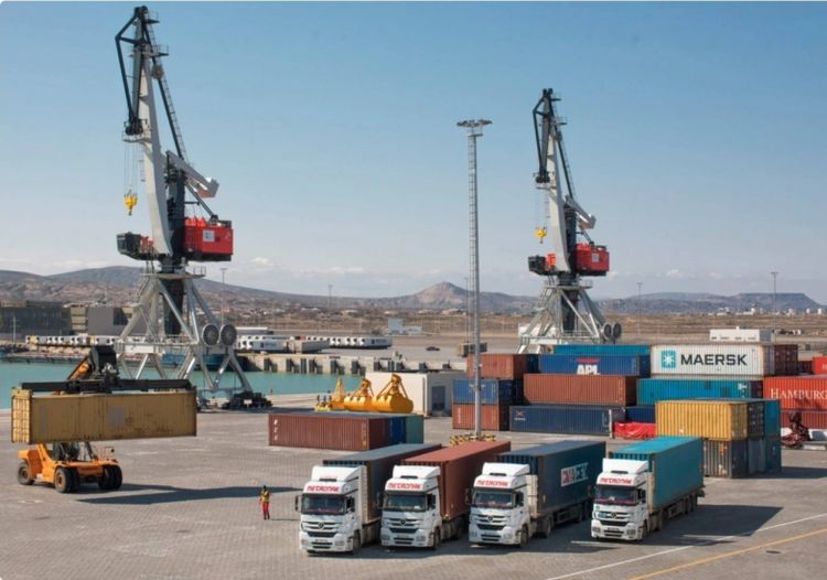 Azərbaycan Gürcüstandan yerli istehsal mallarının idxalını 29 %-dən çox artırıb