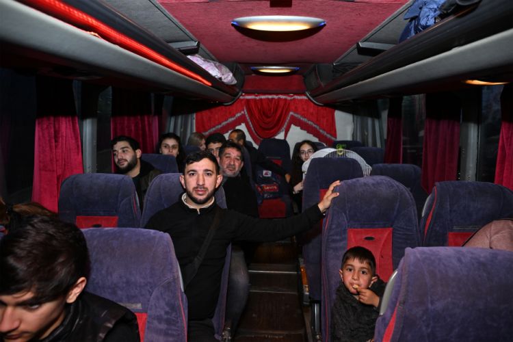 Zəngilan rayonunun Məmmədbəyli kəndinə növbəti köç karvanı yola salınıb<font color=red> - FOTOLAR</font>