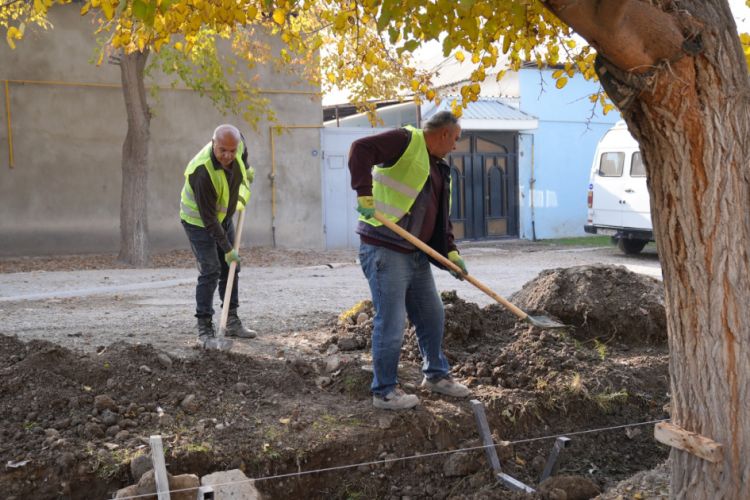 Naxçıvan şəhərində daxili avtomobil yollarının əsaslı təmirinə başlanılıb<font color=red> - FOTOLAR</font>