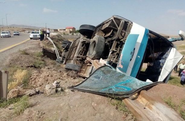 İranda avtobus aşıb, ölənlər və yaralananlar var